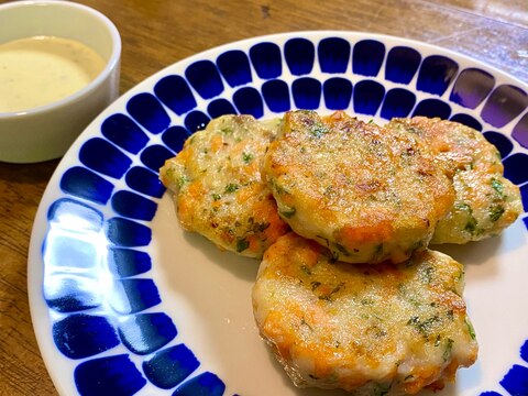 新味発見☀️塩ざけのハンバーグ〜ヨーグルトソース